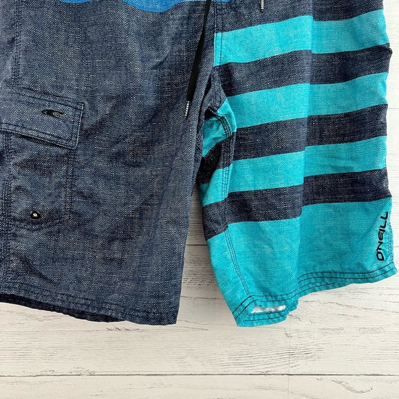 O'Neill Blue and Gray Striped Boardshorts Size 34 - Picture 4 of 6